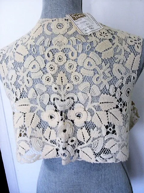 GORGEOUS Rare 20s-30s Lace Bolero, Jacket or Vest Irish Crochet Like Lace Flowers Gatsby Flapper Downton Abbey Bridal Vintage Clothing