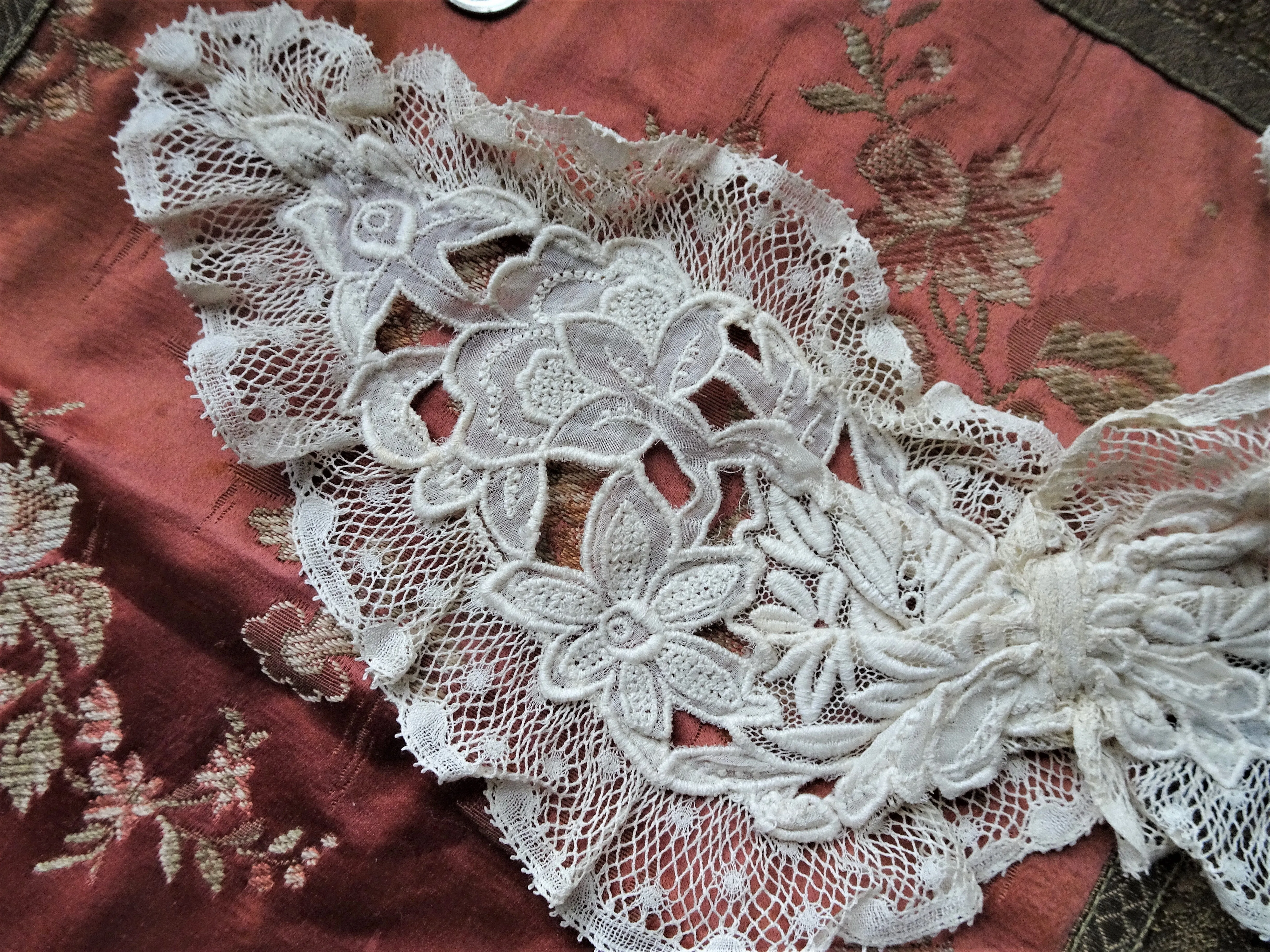 GORGEOUS Vintage Lace BOW, Open Work Embroidery Netted Lace, French Lace Trim, Fine Collectible Antique Lace