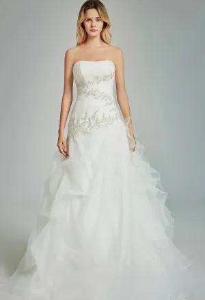 Strapless Pleating Wedding Dress With Ruffled Skirt